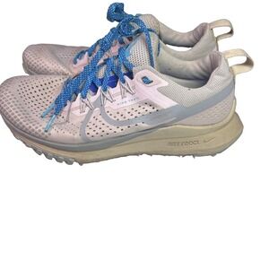 Nike React Pegasus Trail 4 White Grey Running Shoes DJ6159-600 Women's Size 8.5